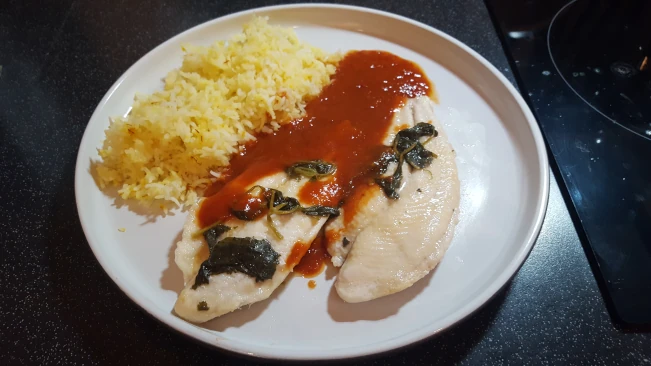 fish-fillets-with-chilli-sauce-and-saffron-rice-01